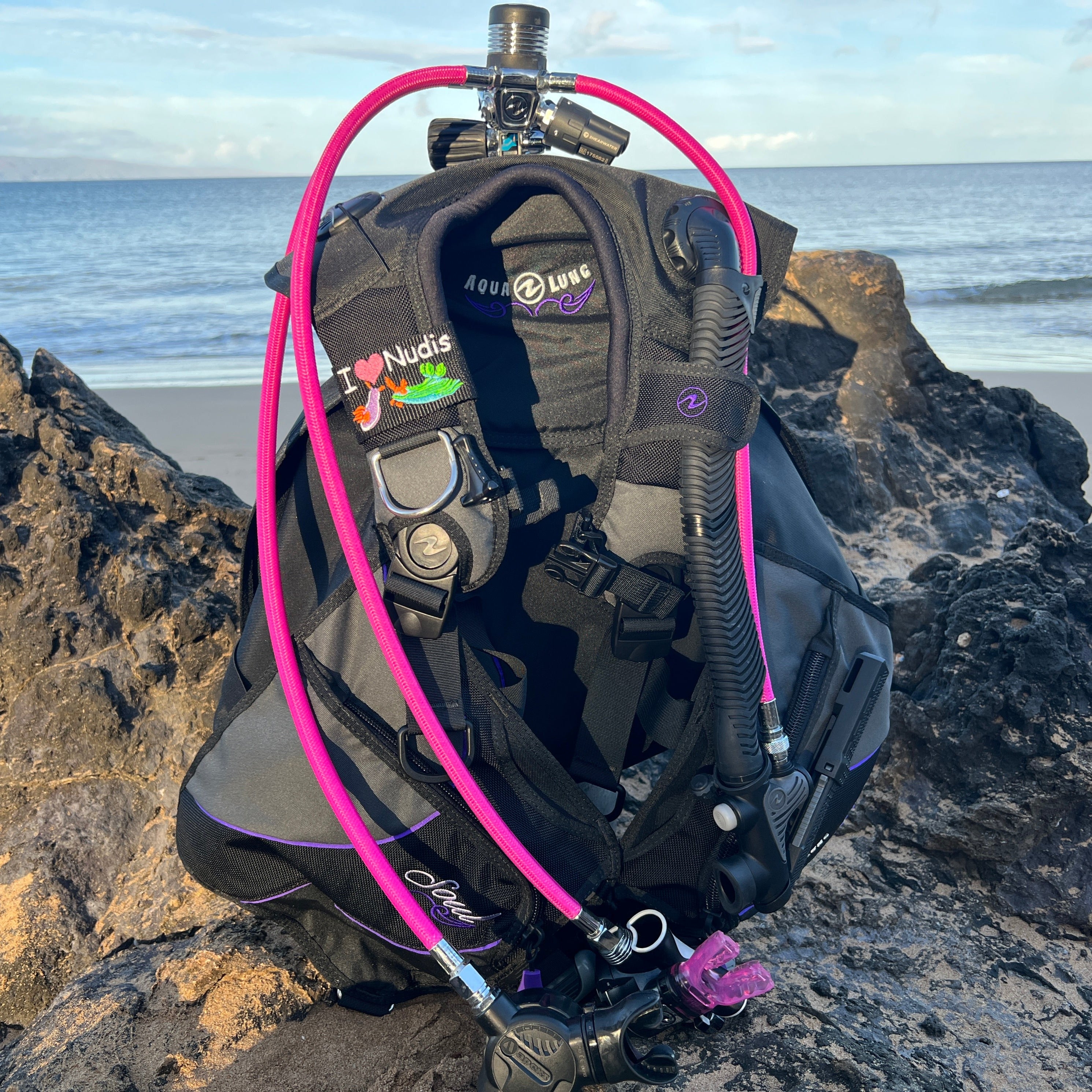 I Heart Nudis BCD Tag